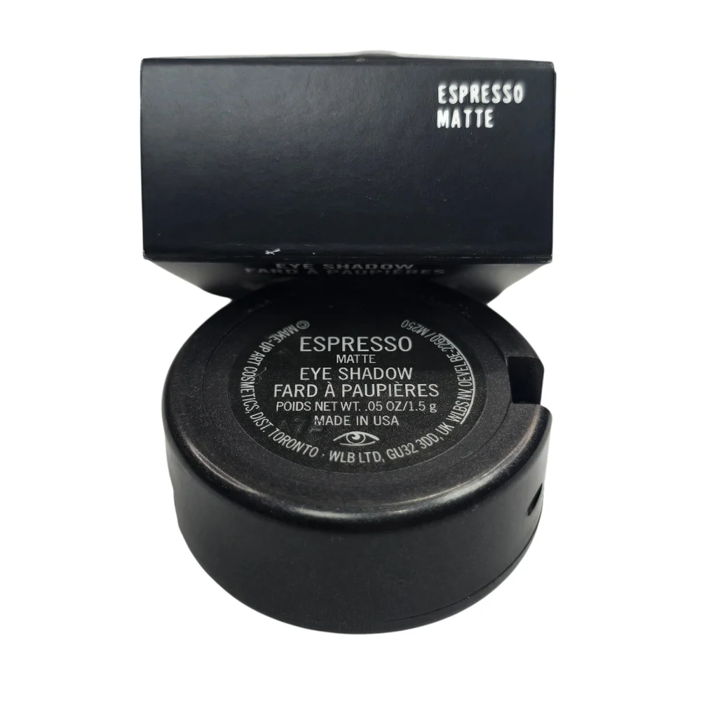 MAC Cosmetics •long wearing
